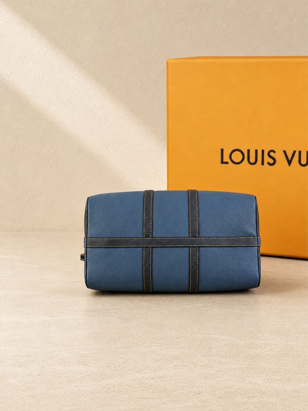Louis Vuitton Blue Taurillon Keepall with Detachable Shoulder Strap - Picture 2 of 6